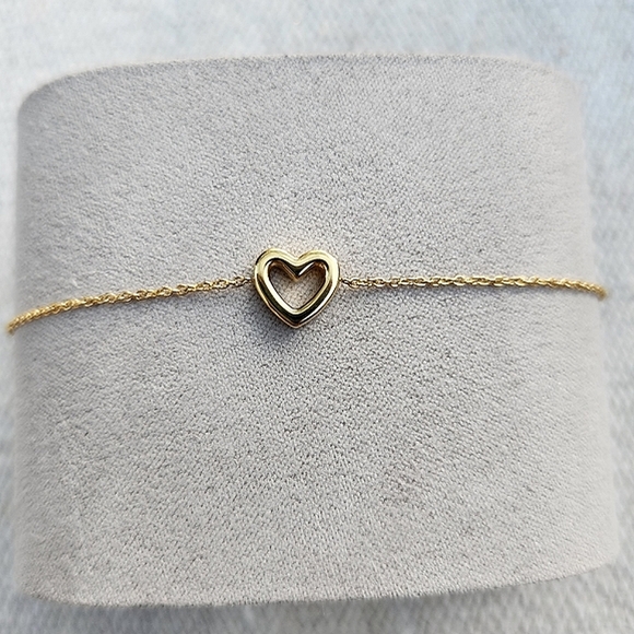 Michael Kors Gift Set - Picture 10 of 14